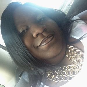 Meet your Posher, Adrianna